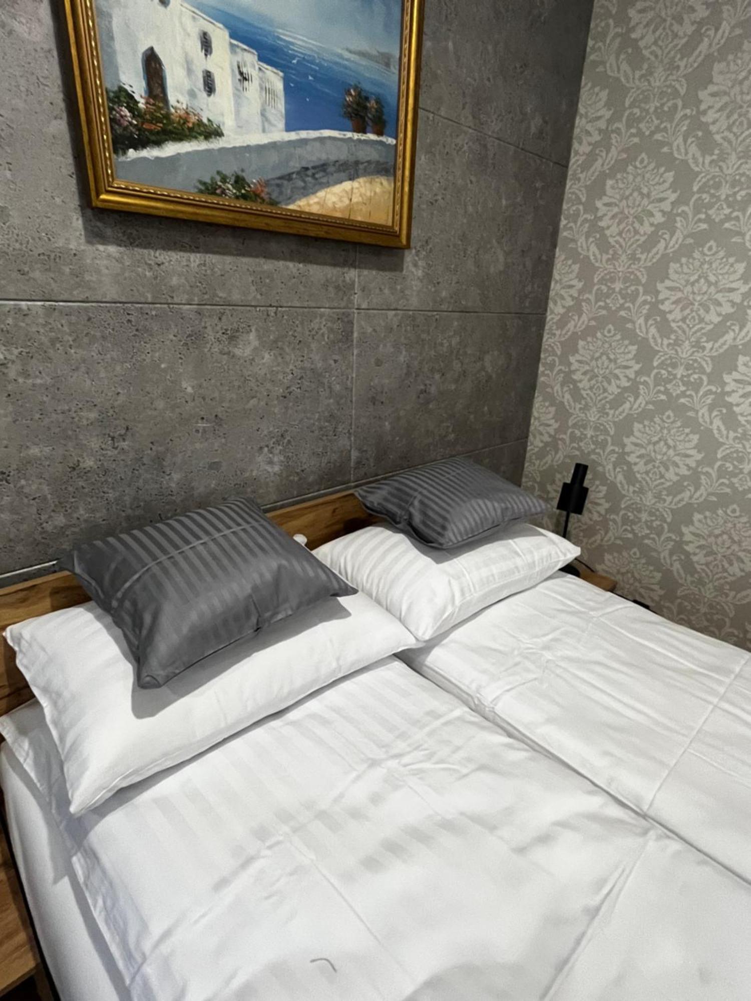 Apartamenty Dbrw Jezyce Poznań Esterno foto